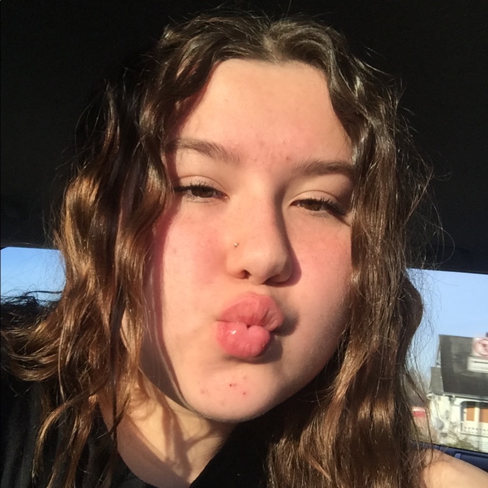 Meet your Posher, Leeanna